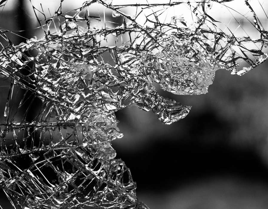 Safety Film for Spontaneous Breakage