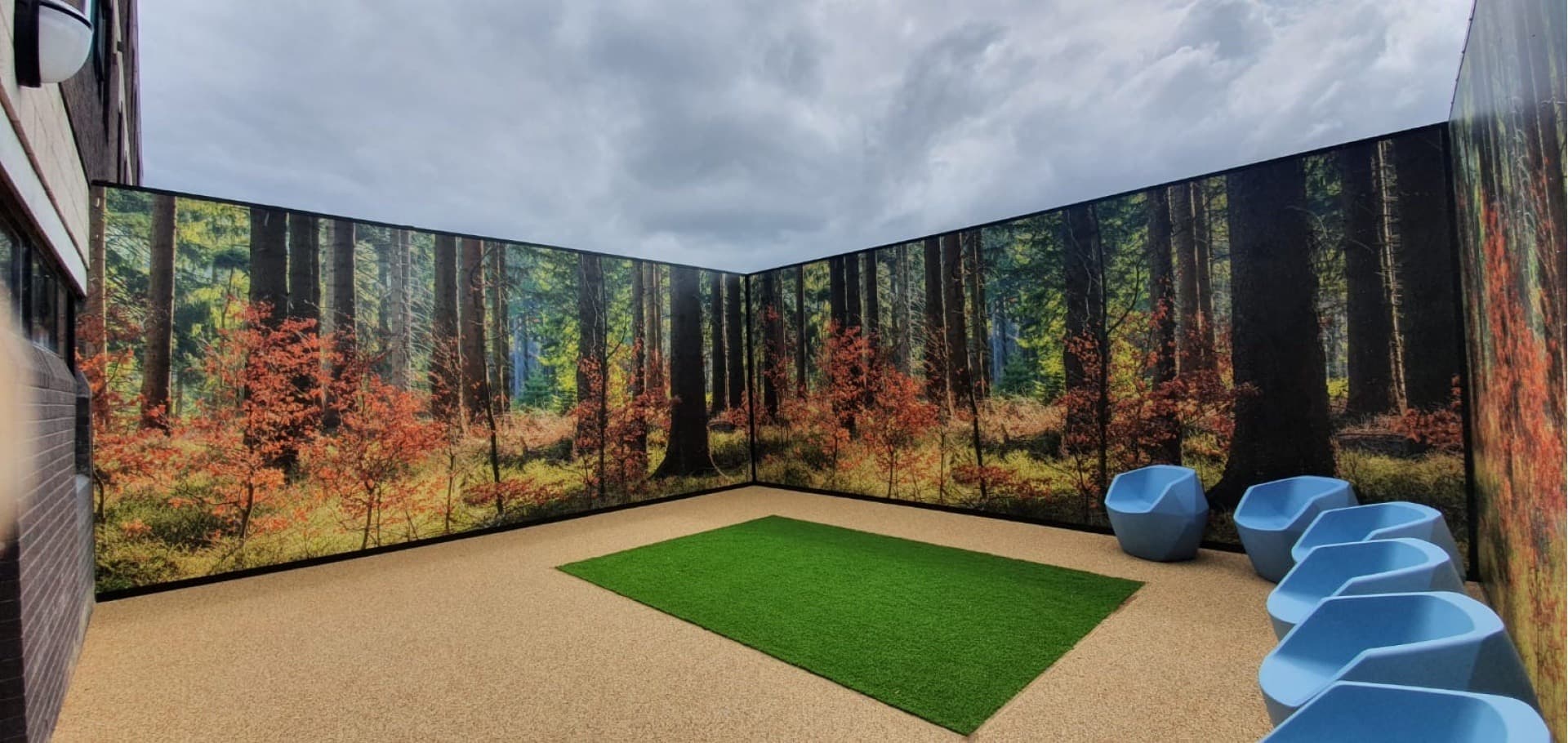 Wall Paper vs Wall Murals